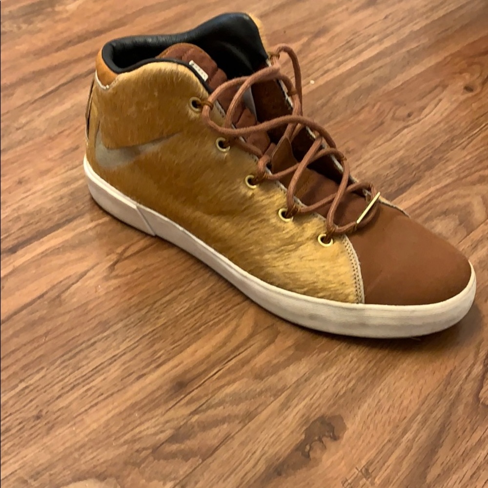 Nike Sneakers - Picture 2 of 2